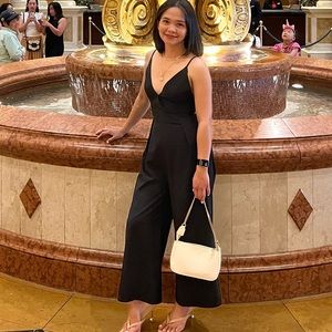 SHEIN V-Neck Sleeveless Ribbon Tie Back Jumpsuit